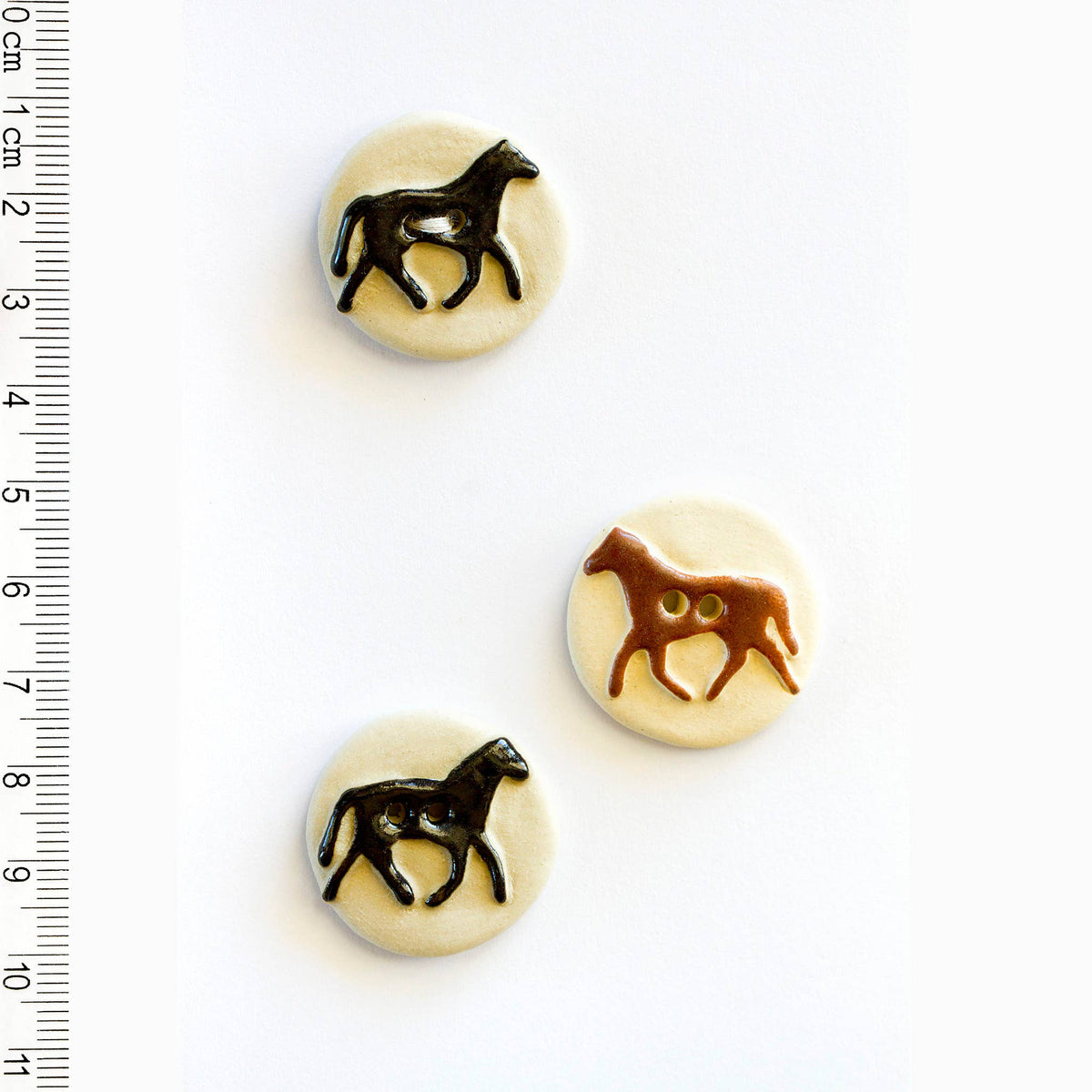 Round Horse Sewing Buttons